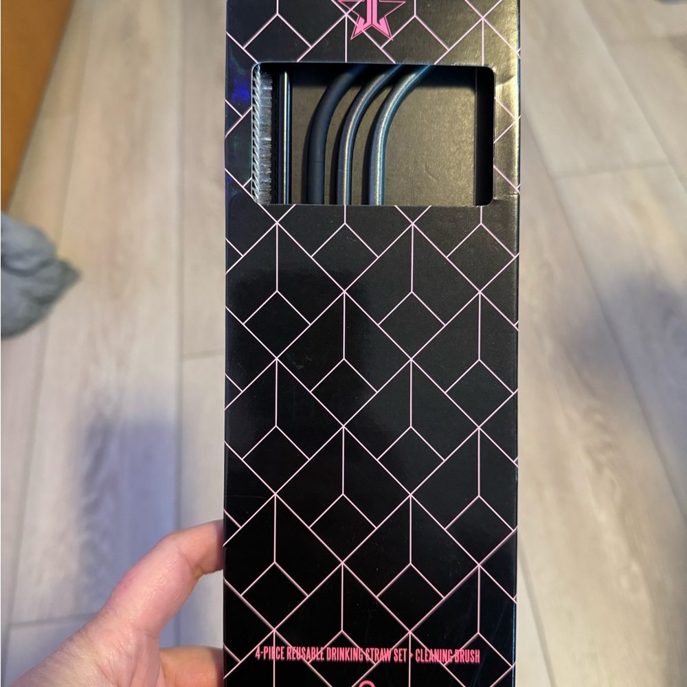 Jeffree Star Black and Blue Straw Set